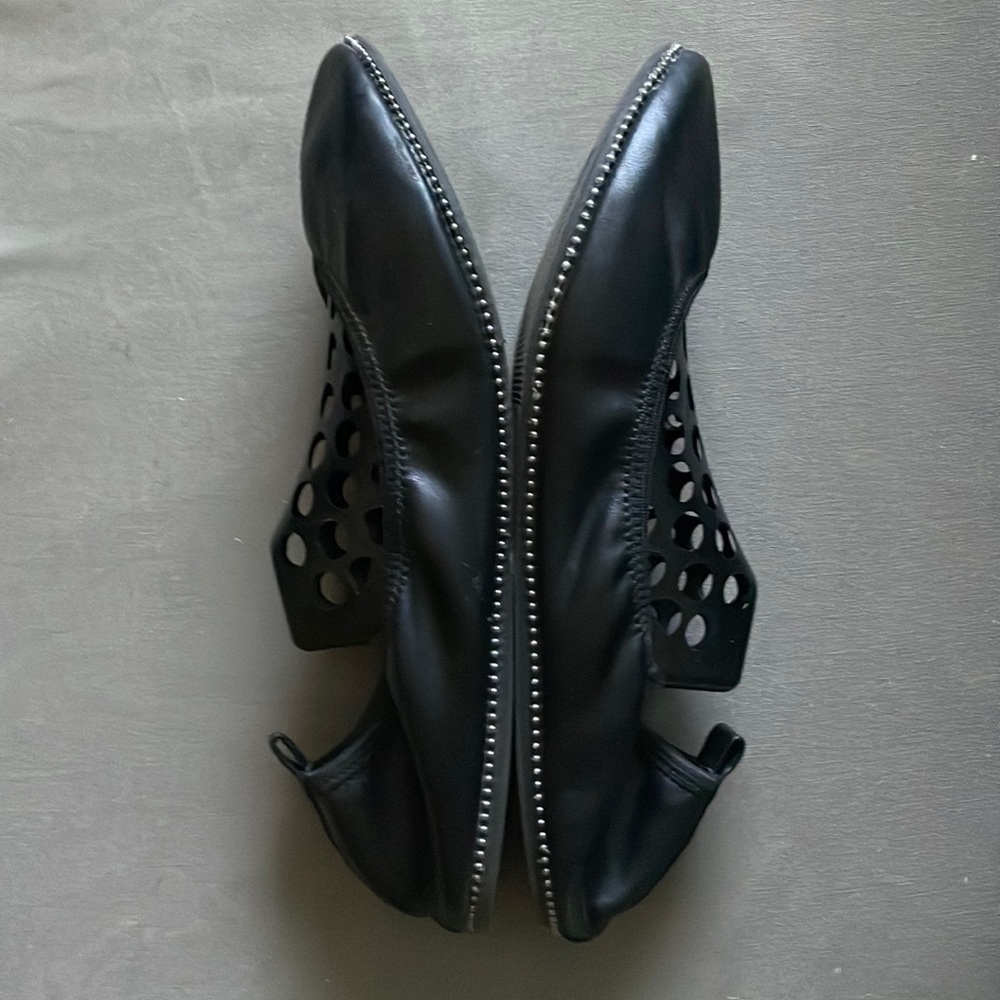 🖤🖤BLACK🖤🖤 FLATS by DOMINIQUE NICOLE‼️ w/ memory foam insole‼️